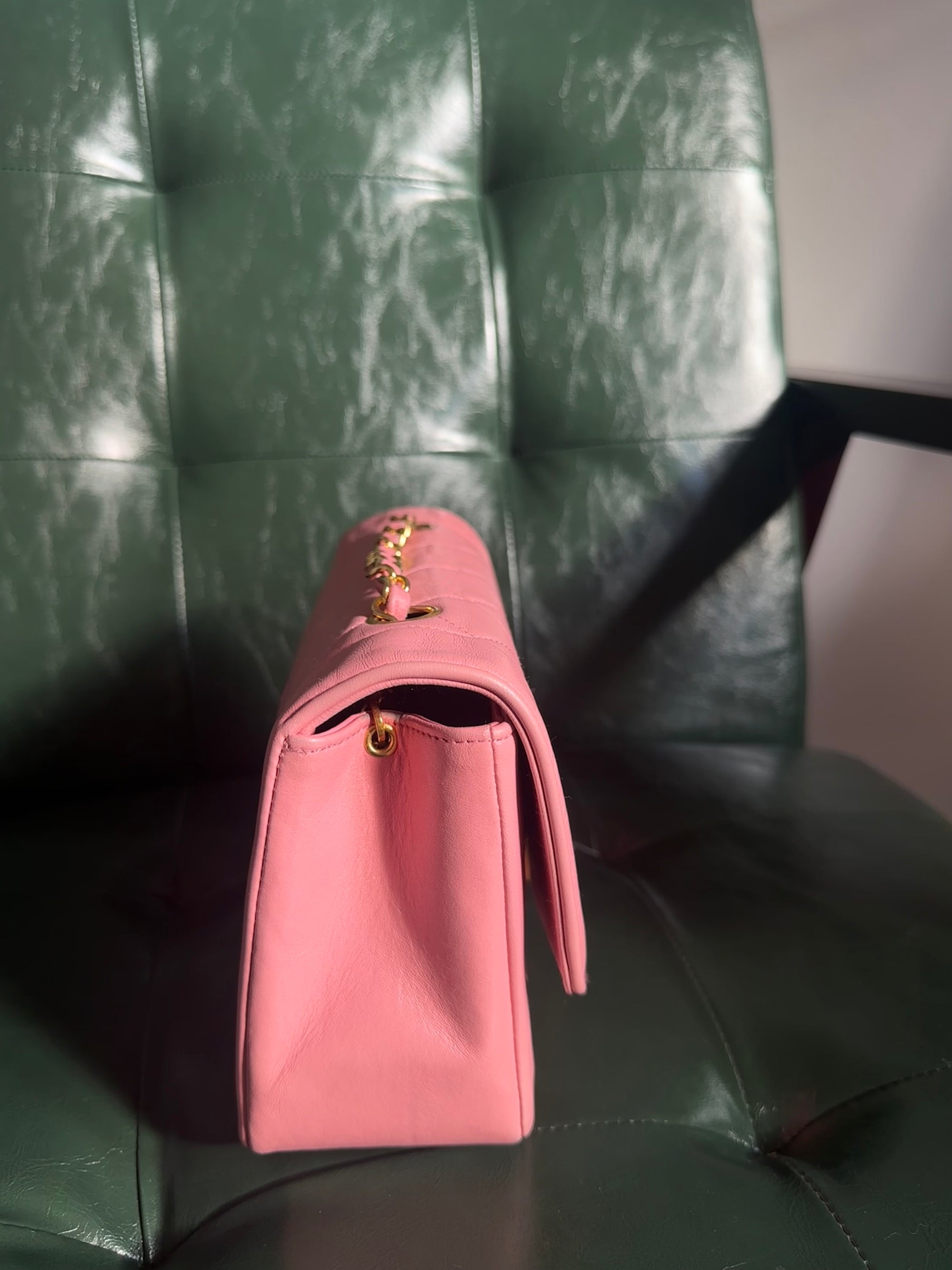 Super Rare! Chanel Diana 22 Vintage Bag in Pink Lambskin - 24ct