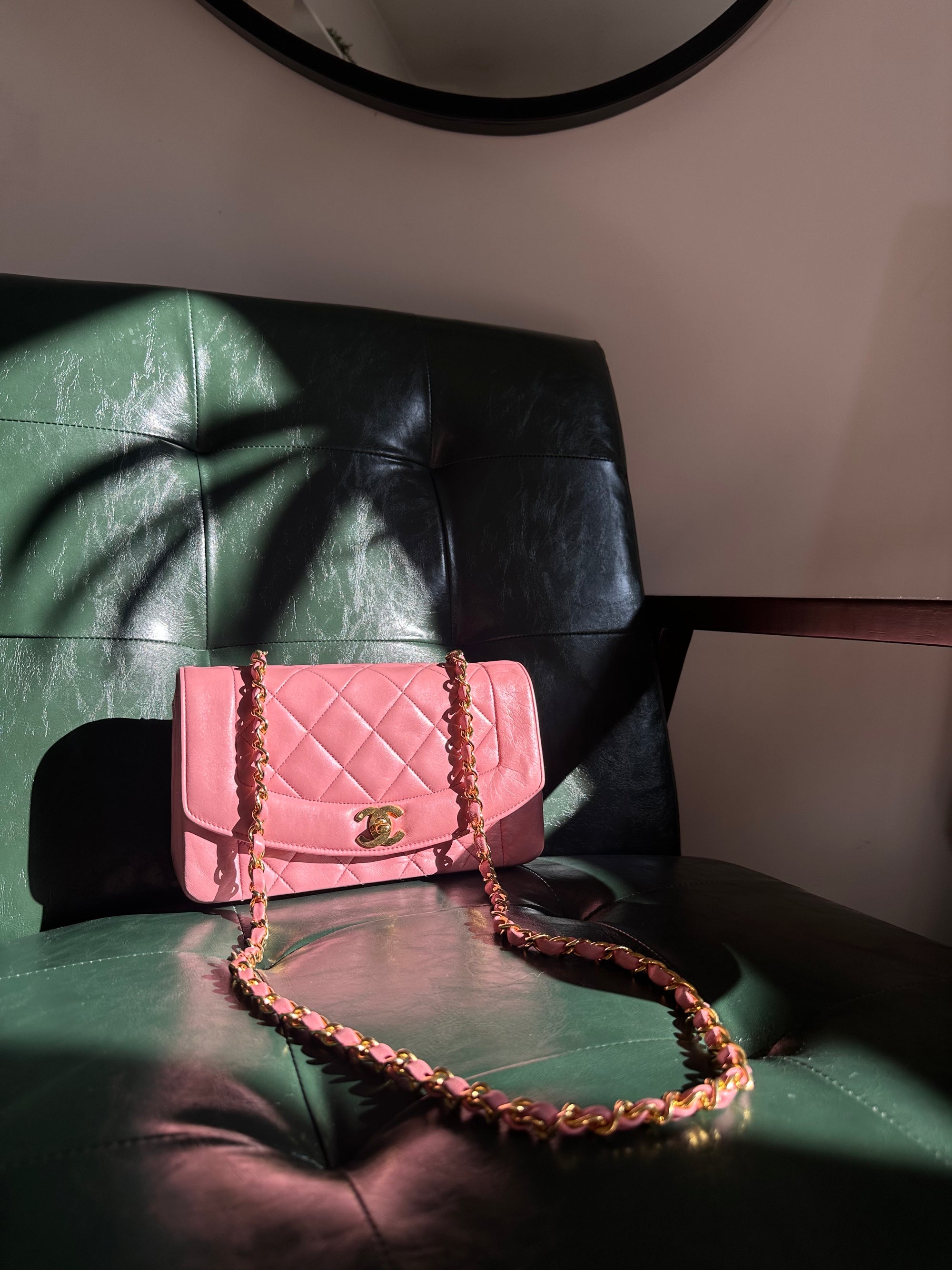 Super Rare! Chanel Diana 22 Vintage Bag in Pink Lambskin - 24ct