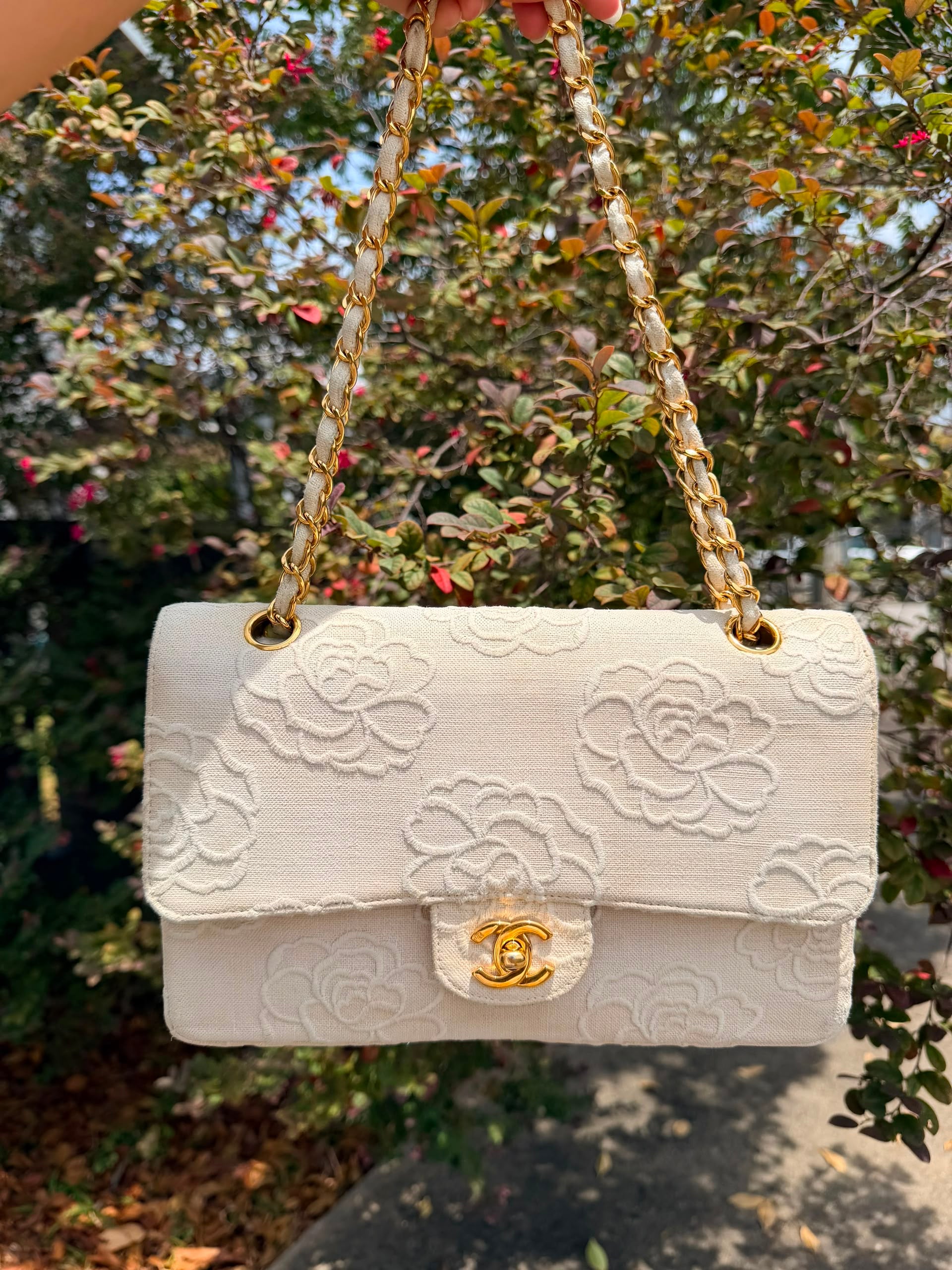 Rare! Vintage Chanel Cream Linen Camellia Medium Double Flap Bag