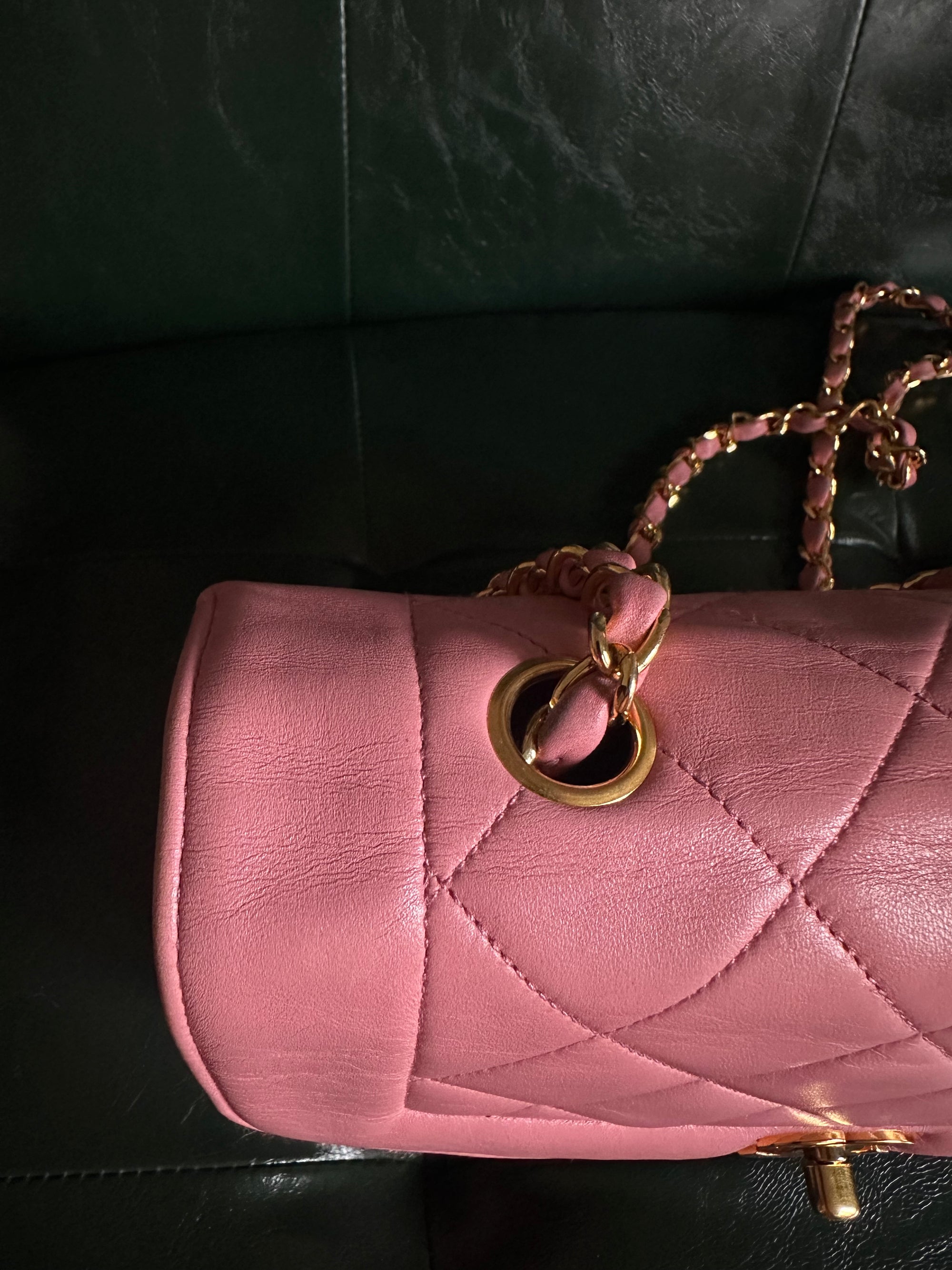 Super Rare! Chanel Diana 22 Vintage Bag in Pink Lambskin - 24ct