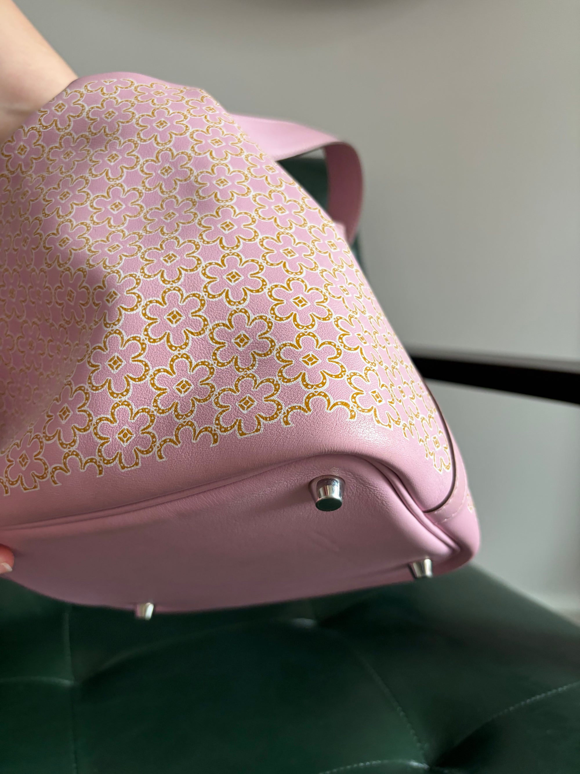 Limited Edition Hermes Lucky Daisy Picotin 18