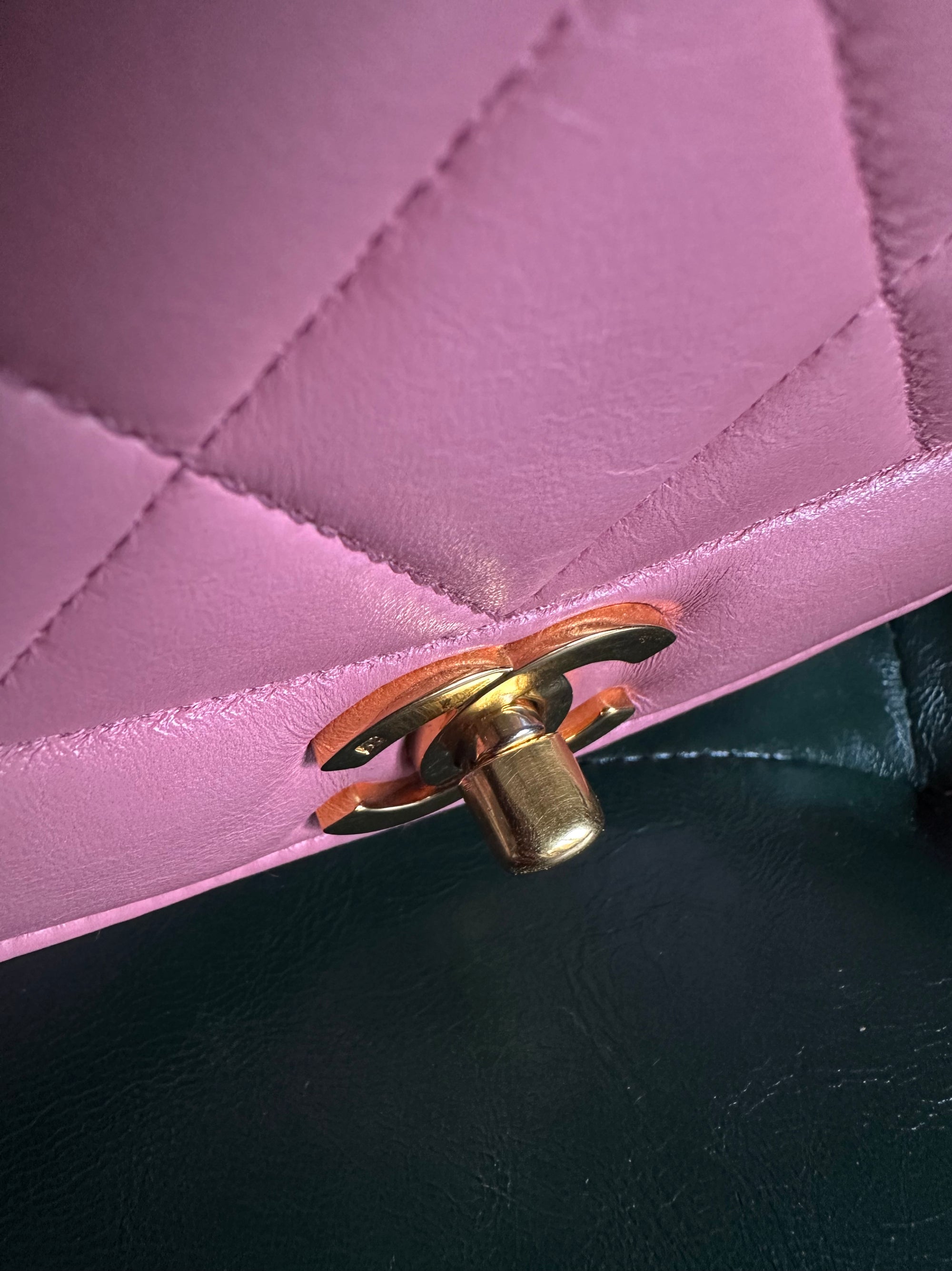 Super Rare! Chanel Diana 22 Vintage Bag in Pink Lambskin - 24ct