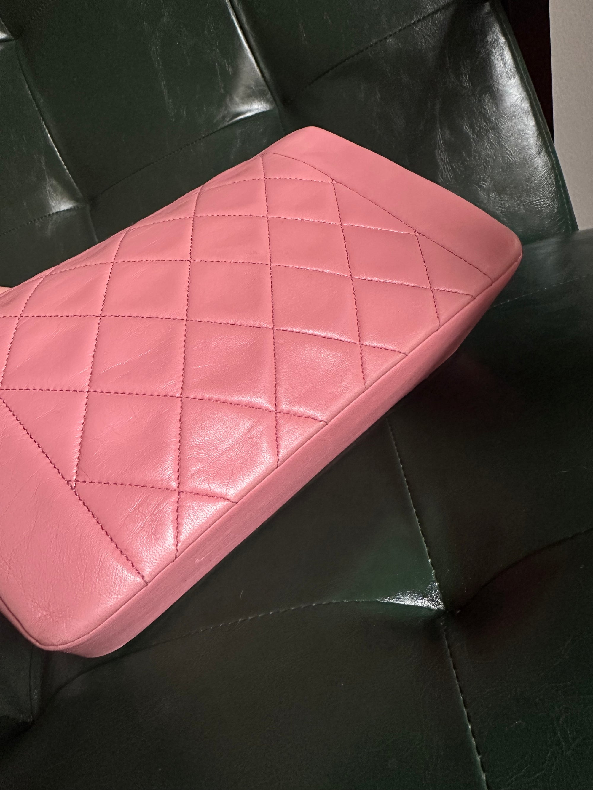 Super Rare! Chanel Diana 22 Vintage Bag in Pink Lambskin - 24ct
