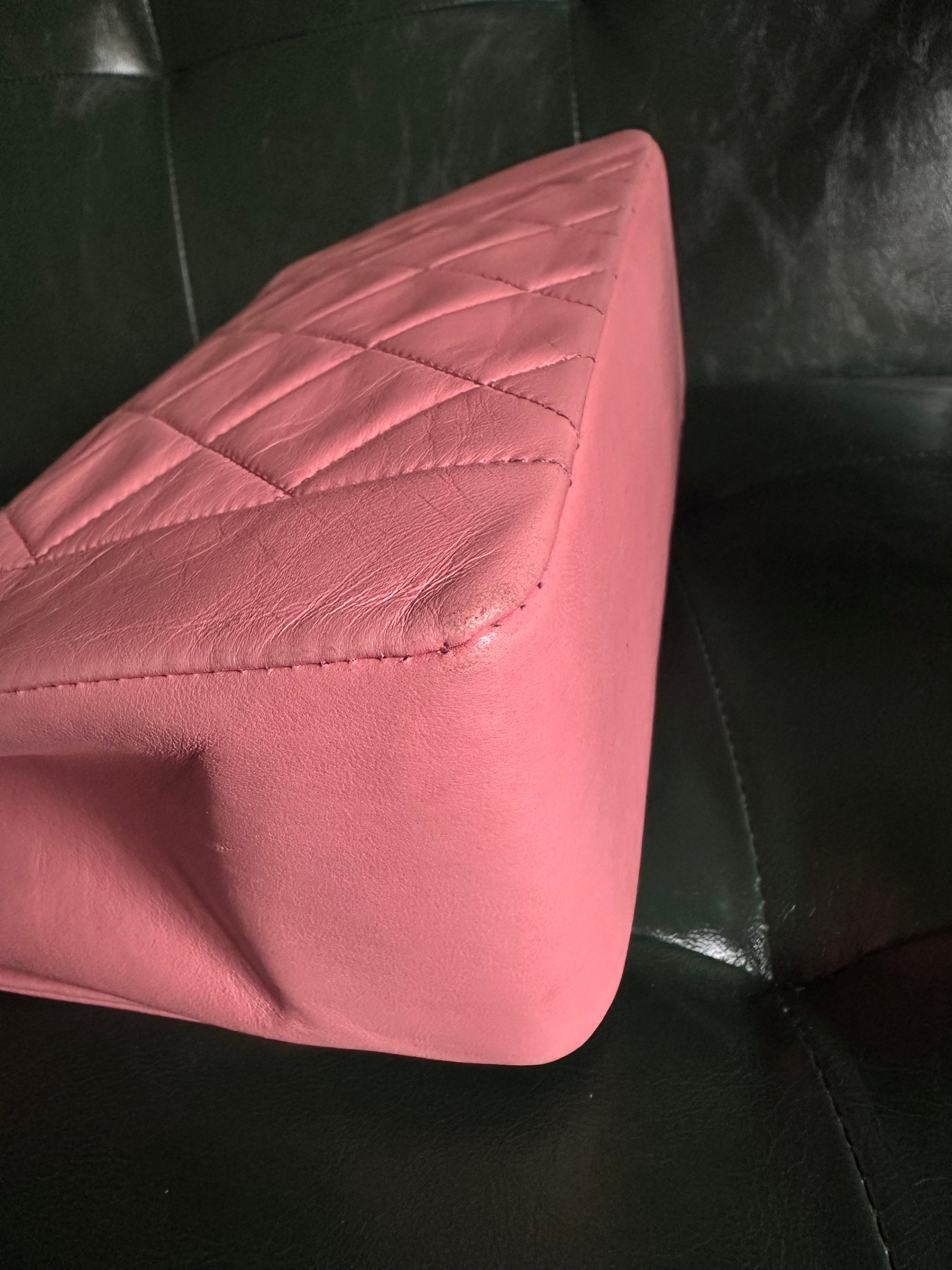 Super Rare! Chanel Diana 22 Vintage Bag in Pink Lambskin - 24ct