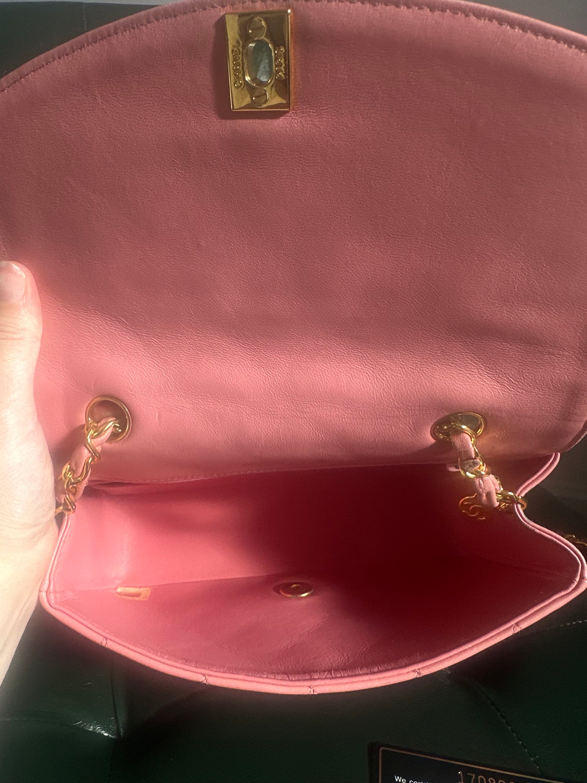 Super Rare! Chanel Diana 22 Vintage Bag in Pink Lambskin - 24ct