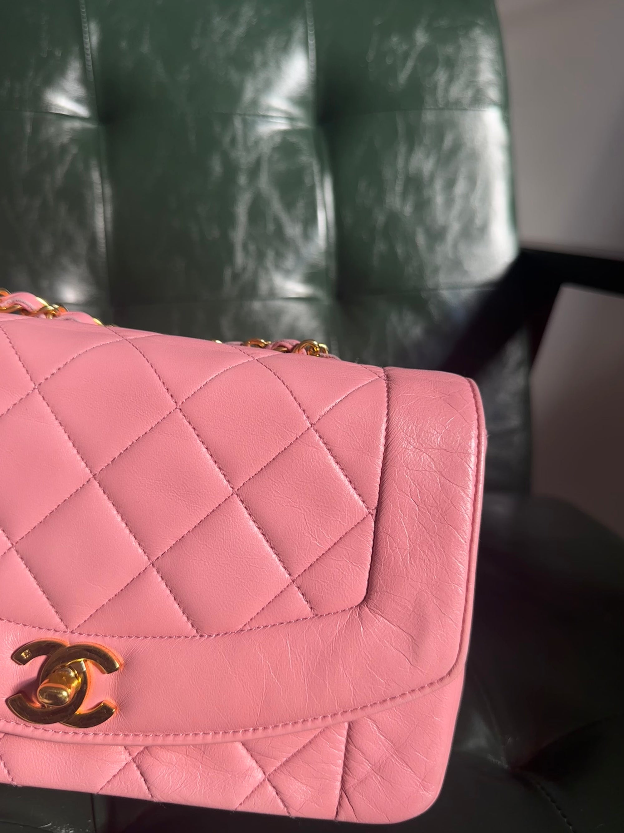 Super Rare! Chanel Diana 22 Vintage Bag in Pink Lambskin - 24ct