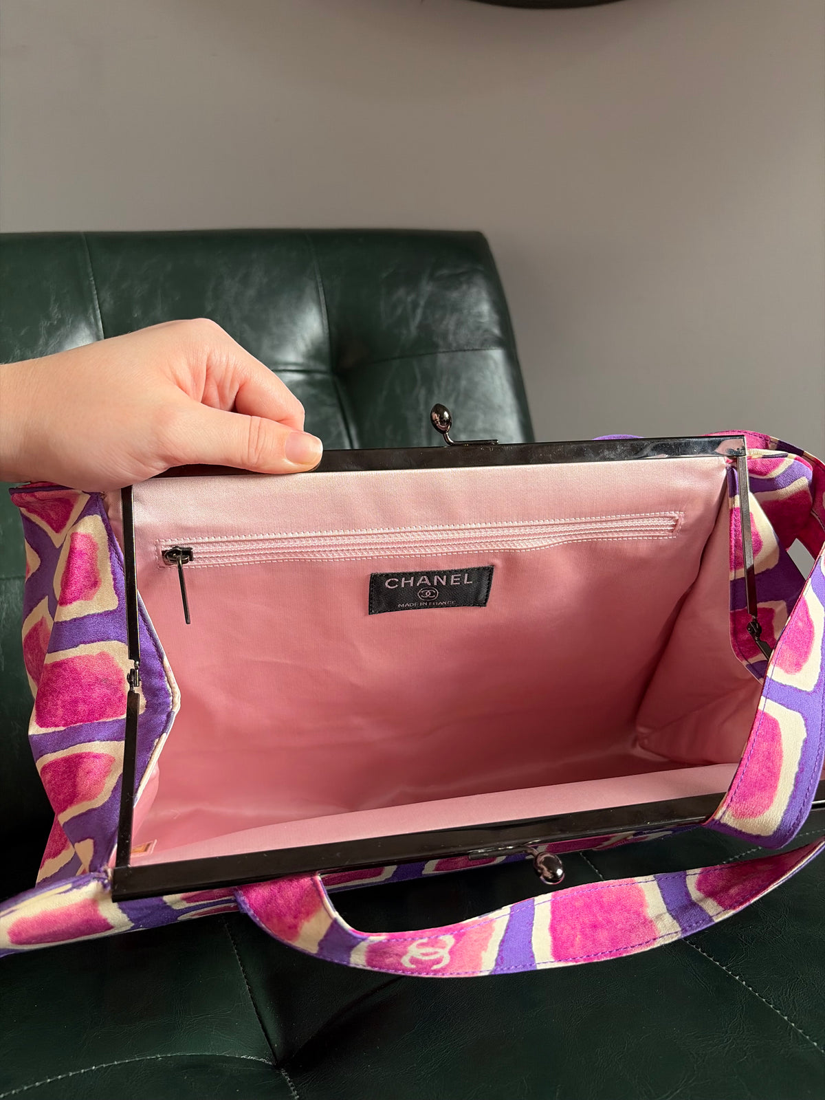 Chanel vintage watercolor kisslock pink and purple tote bag