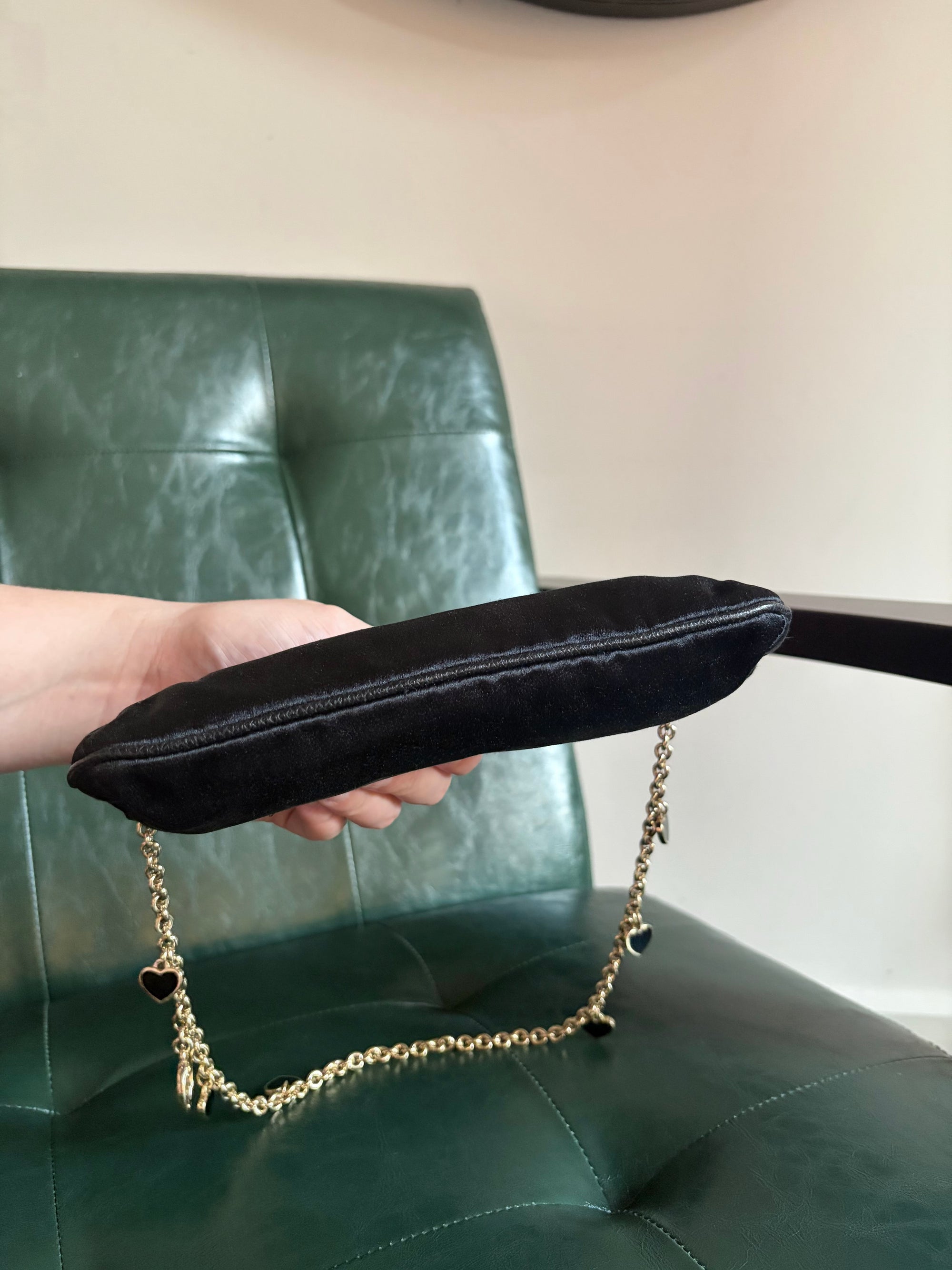 Gucci black satin heart chain pochette with exotic lizard trim