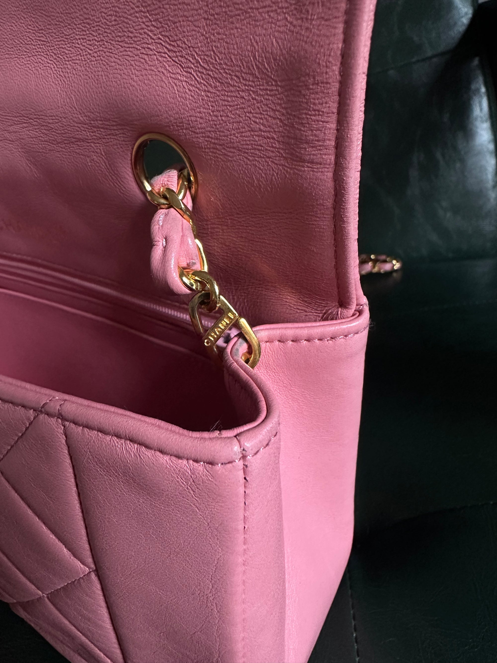 Super Rare! Chanel Diana 22 Vintage Bag in Pink Lambskin - 24ct