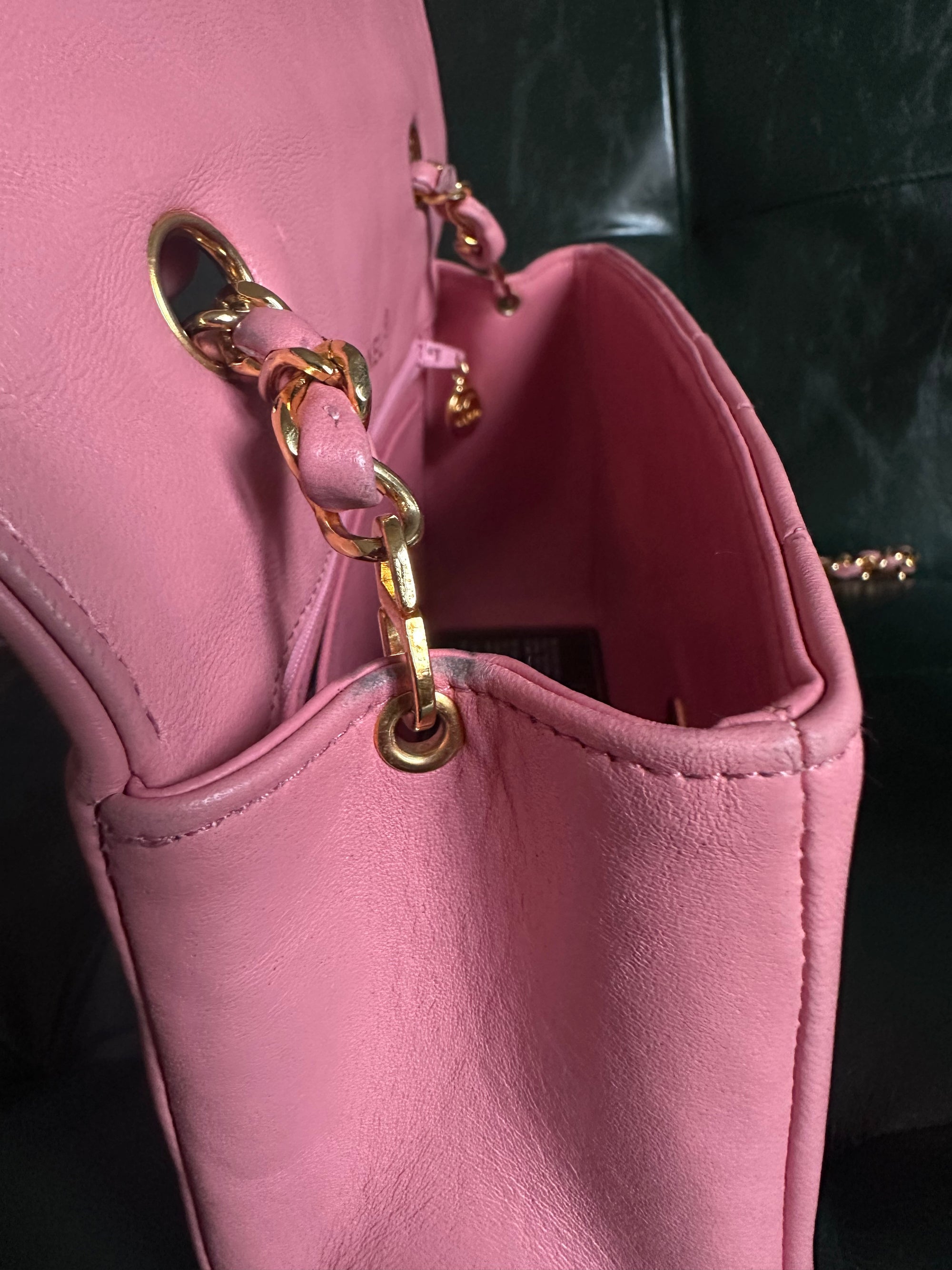 Super Rare! Chanel Diana 22 Vintage Bag in Pink Lambskin - 24ct