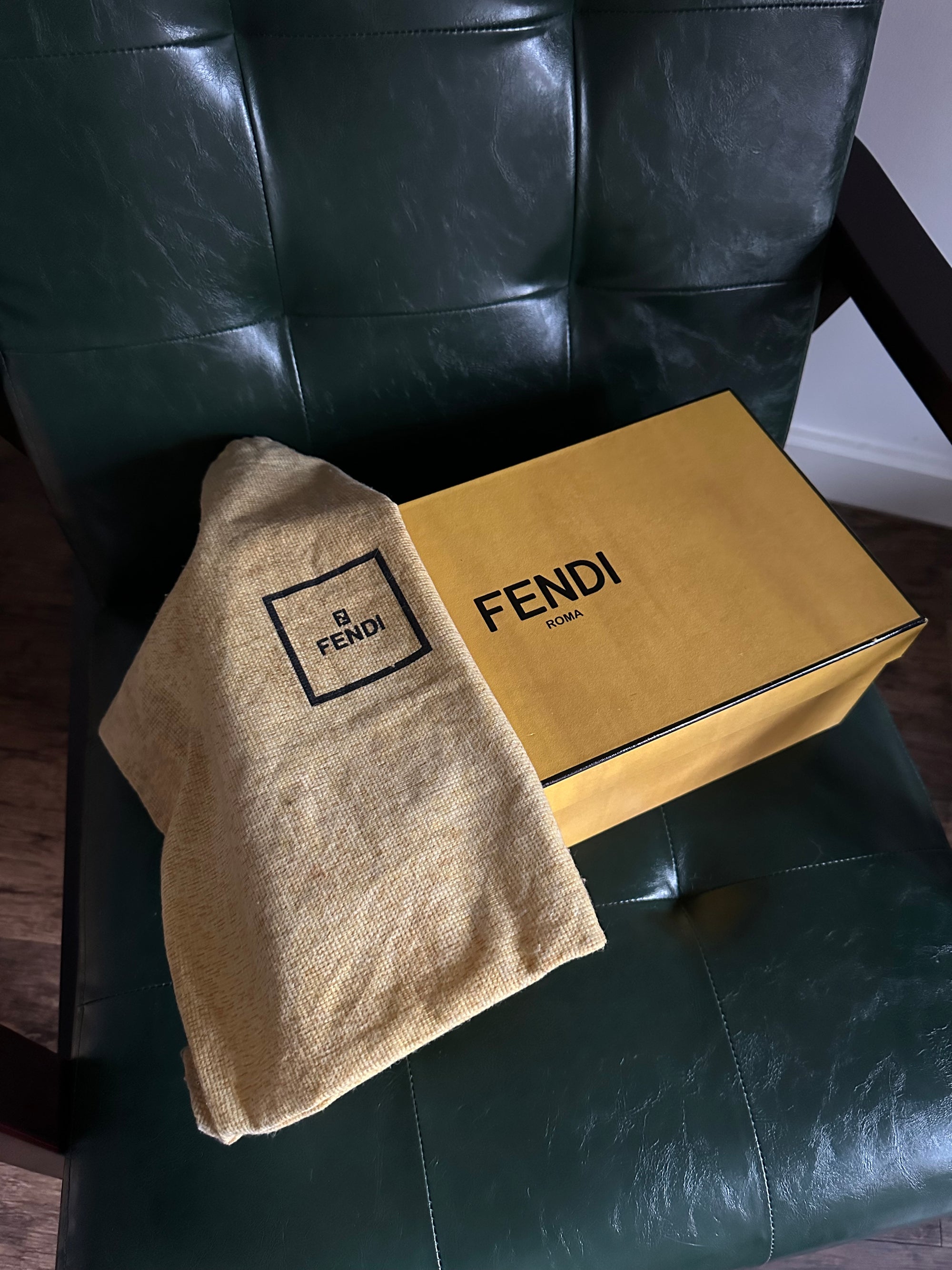 Rare! Fendi Vintage Brown Sequin Baguette With Exotic Lizard Trim